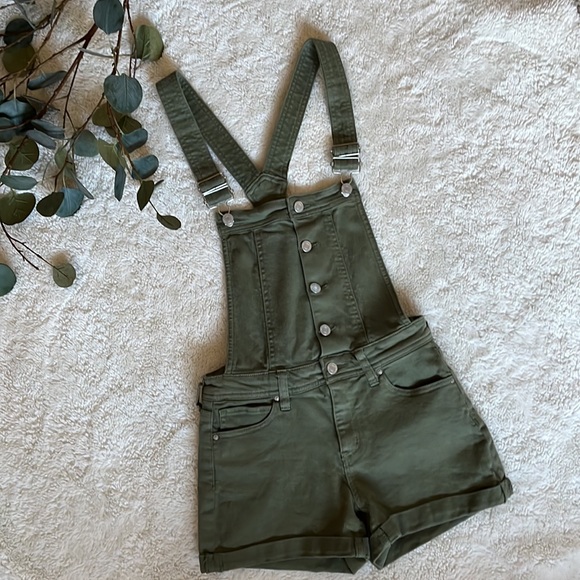 SOLD✨ Sky And Sparrow • Button Front Shortalls in Olive Green - Picture 7 of 11